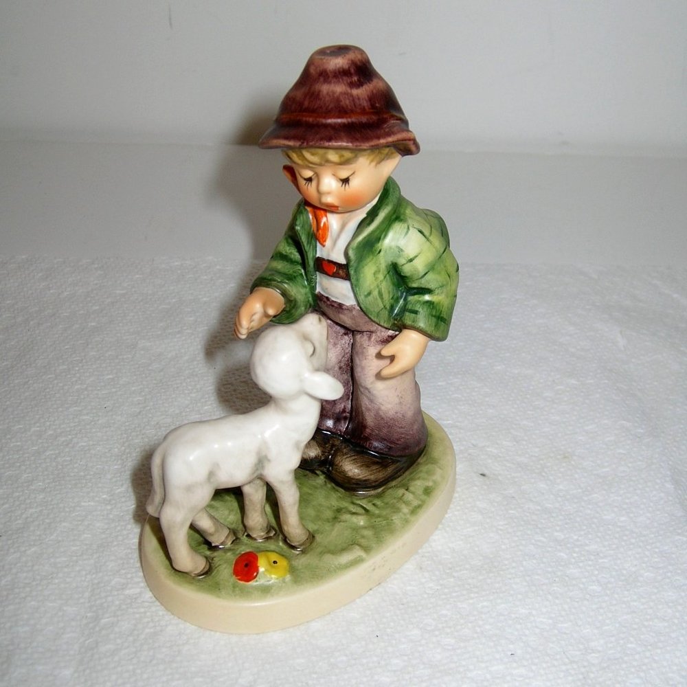 Hummel Figurine "SHEPHERD BOY" HUM #395/0 TMK7 Boy w/Sheep w/Box 5" Tall Mint